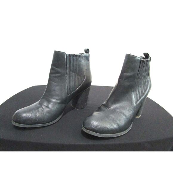 Madden Girl Dominicc Black Faux Leather Block Heel Ankle Booties Women Size 10M - Picture 1 of 10